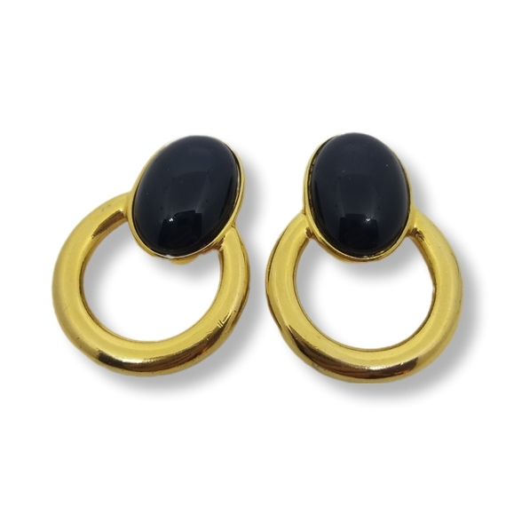 BEN-AMUN VINTAGE LARGE GOLDTONE & BLACK CABACHON DOORKNOCKER CLIP ON EARRINGS - Picture 4 of 6